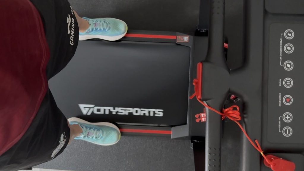 Test croisé CITYSPORTS WP9 : un bon tapis compact pour courir à la maison ?